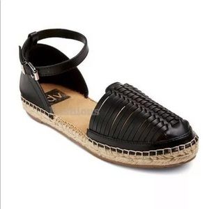 DV Dolce Vita Black Flat Espadrilles 7.5 Huarache